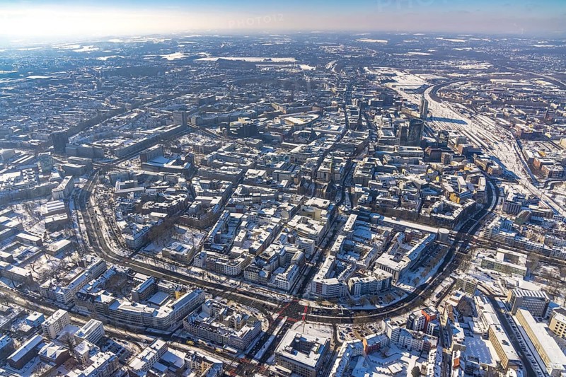 Aerial view, city centre, Wallring, central station, city, Dortmund, Ruhr area, North Rhine-Westphalia, Germany, railway tracks, railway station, DE, Deutsche Bahn AG, Europe, railway tracks, main station, aerial view, aerial photography, aerial photography, RWE Tower, snow, city view, city area, city centre, Thier-Galerie Dortmund, overview, bird's-eye view, winter, onset of winter, winter landscape, birds-eyes view, overview