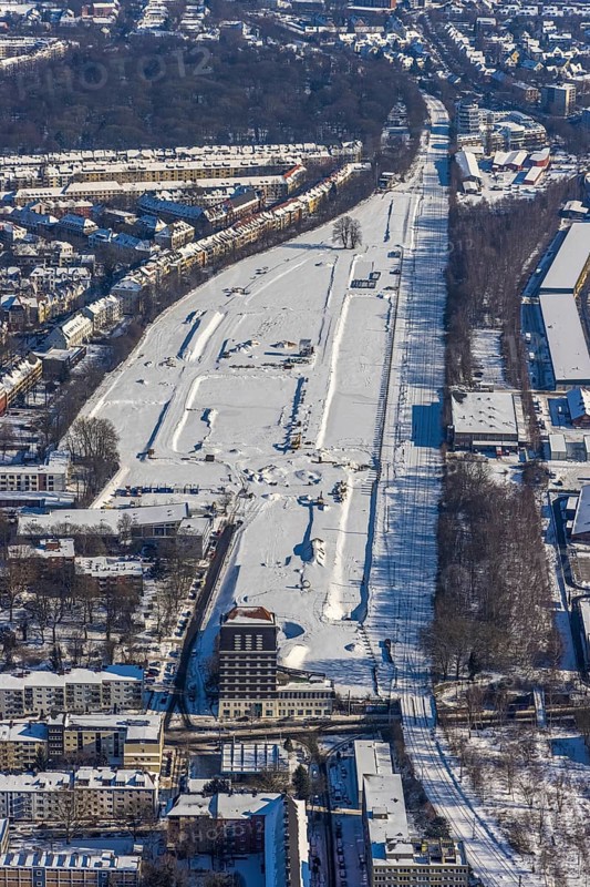 Aerial view, construction site Kronprinzenviertel for new residential area, Westfalendamm, Dortmund, Ruhr area, North Rhine-Westphalia, Germany, construction work, construction area, construction site, building plots, construction project, construction site, DE, Europe, aerial view, aerial photography, aerial photography, new building, snow, overview, bird's eye view, winter, winter onset, winter landscape, birds-eyes view, overview