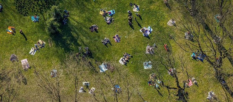 Aerial view, lawns in Westpark, spring weather on Dortmund's lawns, Dortmund, Ruhr area, North Rhine-Westphalia, Germany, DE, Europe, birds-eyes view, aerial view, aerial photography, aerial photography, overview, overview, bird's eye view, spring, summer weather in March, Dortmund's lawns, sunbathing with Corona distance