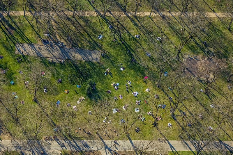 Aerial view, lawns in Westpark, spring weather on Dortmund's lawns, Dortmund, Ruhr area, North Rhine-Westphalia, Germany, DE, Europe, birds-eyes view, aerial view, aerial photography, aerial photography, overview, overview, bird's eye view, spring, summer weather in March, Dortmund's lawns, sunbathing with Corona distance
