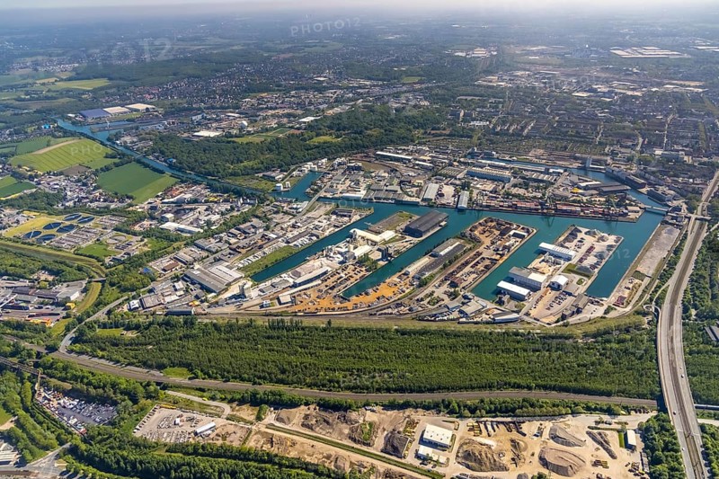 Aerial view, coal harbour of the inland port Dortmunder Hafen AG in Dortmund in the federal state of North Rhine-Westphalia, Germany, Dortmund, Ruhr area, North Rhine-Westphalia, DE, Europe, birds-eyes view, aerial photography, aerial photography, overview, bird's eye view, Dortmund harbour, inland port, Dortmund-Ems canal, freight traffic