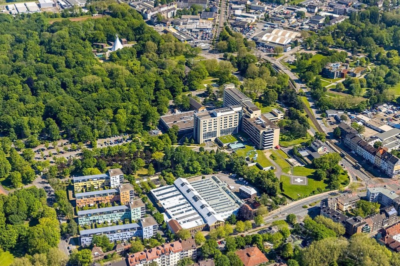 Aerial view, Klinikum Nord Dortmund, DEPOT cultural centre, harbour, Dortmund, Ruhr area, North Rhine-Westphalia, Germany, DE, Erlebniswelt Fredenbaum - BIG TIPI, Europe, healthcare, hospital, helipad, clinic, hospital, culture, cultural venue, art, aerial view, aerial photography, aerial photography, medical facility, medical aid, municipal clinics, overview, events, venue, event location, bird's eye view, birds-eyes view, colourful house facades, cultural use, overview, medical care