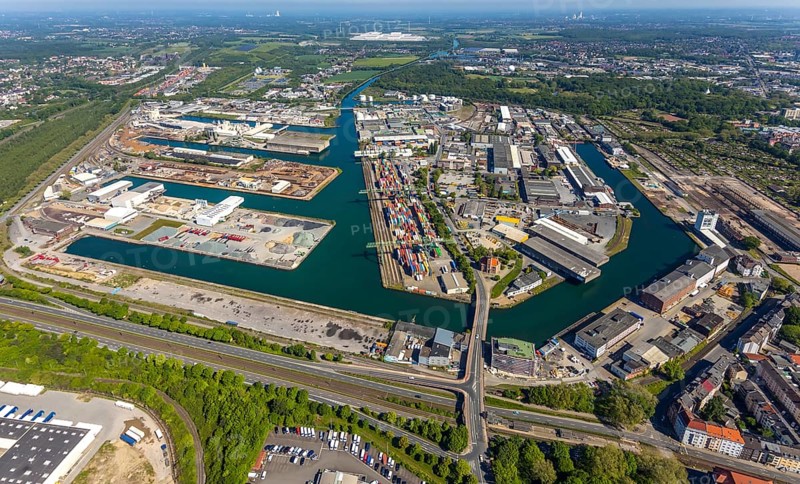Aerial view, coal harbour of the inland port Dortmunder Hafen AG in Dortmund in the federal state of North Rhine-Westphalia, Germany, Dortmund, Ruhr area, North Rhine-Westphalia, DE, Europe, birds-eyes view, aerial photography, aerial photography, overview, bird's eye view, Dortmund harbour, inland port, Dortmund-Ems canal, freight traffic