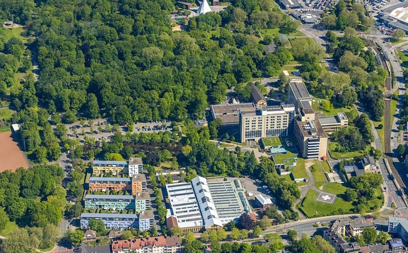 Aerial view, Klinikum Nord Dortmund, DEPOT cultural centre, harbour, Dortmund, Ruhr area, North Rhine-Westphalia, Germany, DE, Erlebniswelt Fredenbaum - BIG TIPI, Europe, healthcare, hospital, helipad, clinic, hospital, culture, cultural venue, art, aerial view, aerial photography, aerial photography, medical facility, medical aid, municipal clinics, overview, events, venue, event location, bird's eye view, birds-eyes view, colourful house facades, cultural use, overview, medical care
