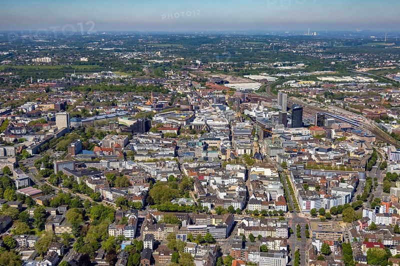 Aerial view, city of Dortmund, city centre view with wall, RWE Tower black skyscraper, Kaiserbrunnen, Dortmund, Ruhr area, North Rhine-Westphalia, Germany, City, Cityring, DE, Europe, city centre, aerial view, aerial photography, aerial photography, aerial view, townscape, city centre, overview, bird's eye view, overview