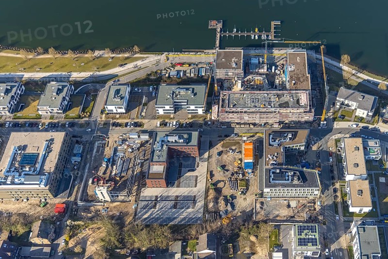 Aerial view, Phoenix-See, construction site residential complex Phönixseestraße, Kreuzknoten e.V. Sailing club, Hörde, Dortmund, Ruhr area, North Rhine-Westphalia, Germany, construction work, construction area, building site, building plots, construction crane, construction project, building site, boat mooring, DE, Europe, property tax, real estate, aerial photography, aerial photography, aerial photography, new construction, Phönixsee, Phönixseestraße, sailing boats, sports sailing jetty, overview, bird's-eye view, residential complex, living and living, residential area, residential buildings, residential quality, residential neighbourhood, birds-eyes view, former steelworks area Phoenix-Ost, artificial lake, overview
