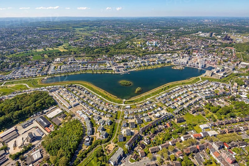 Aerial view, Phoenix Lake, Schüren, Dortmund, Ruhr area, North Rhine-Westphalia, Germany, DE, Europe, property tax, real estate, aerial photography, aerial photography, aerial photography, Phoenix Lake, overview, bird's eye view, residential complex, living and living, residential area, residential buildings, residential quality, residential neighbourhood, housing estate, birds-eyes view, overview, Emscher, River Emscher