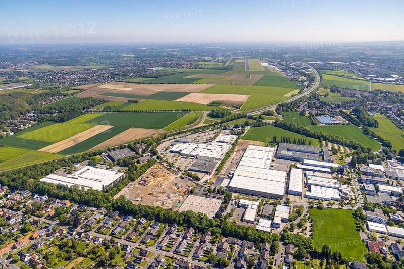 Aerial view, Schleefstraße industrial estate with construction site and new Bauhaus DIY store, Aplerbeck, Dortmund, Ruhr area, North Rhine-Westphalia, Germany, DE, Decathlon, Europe, commercial enterprises, commercial area, industrial estate, business park, commercial location, commercial use, industrial area, industrial location, aerial view, aerial photography, aerial photography, Medimax, overview, bird's eye view, birds-eyes view, overview