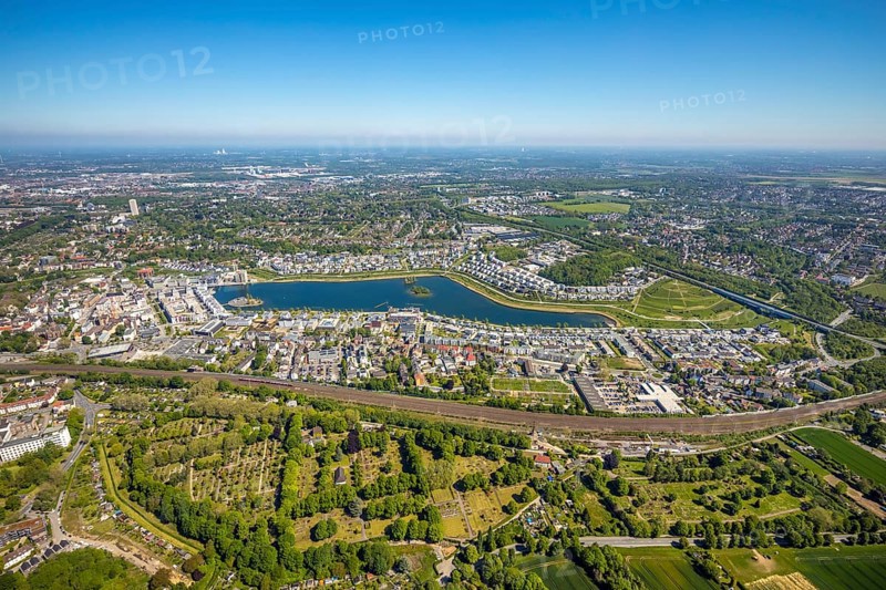Aerial view, Phoenix Lake, Benninghofen, Dortmund, Ruhr area, North Rhine-Westphalia, Germany, DE, Europe, property tax, real estate, aerial photography, aerial photography, aerial photography, Phoenix Lake, overview, bird's eye view, residential complex, living and living, residential area, residential buildings, residential quality, residential neighbourhood, housing estate, birds-eyes view, overview, Emscher, Emscher River