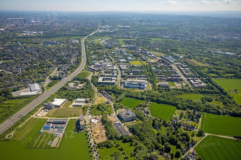 Aerial view, Dortmund University of Technology and Dortmund Technology Park, construction site and new construction Sebrathweg office quarter, A40 motorway, Oespel, Dortmund, Ruhr area, North Rhine-Westphalia, Germany, construction work, construction area, construction site, building plots, construction measure, row of trees, construction project, construction site, DE, Europe, commercial enterprises, commercial area, commercial area, commercial site, commercial use, university, industrial area, industrial site, aerial view, aerial photography, aerial photography, new building, TU Dortmund, Dortmund University of Technology, technology centre, overview, bird's-eye view, birds-eyes view, overview
