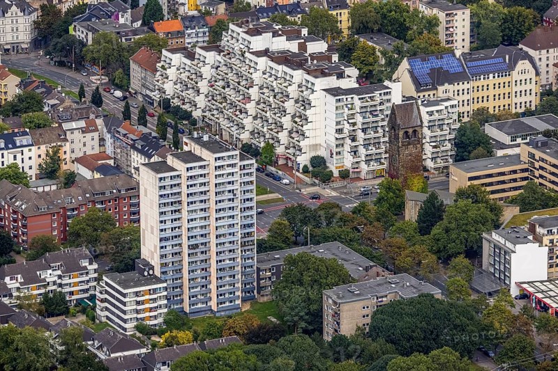 Aerial view, Hannibal I building on Bornstraße and high-rise building on Heiligegartenstraße in the Nordstadt district of Dortmund, Ruhr area, North Rhine-Westphalia, Germany, DE, Dortmund, Europe, property tax, high-rise building, real estate, aerial view, aerial photography, aerial photography, overview, bird's-eye view, residential complex, living and living, residential area, residential buildings, residential quality, residential neighbourhood, housing estate, birds-eyes view, overview