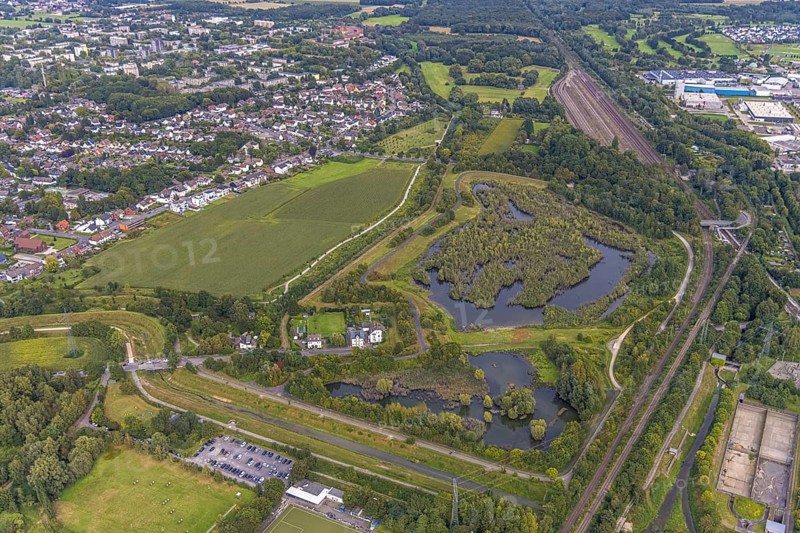 Aerial view, Dahlwiesenbach drainage ditch with overflow area east and west in the Alt-Scharnhorst district of Dortmund, Ruhr area, North Rhine-Westphalia, Germany, DE, Dortmund, Europe, aerial view, aerial photography, aerial photography, overview, bird's-eye view, overview