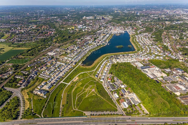 Aerial view, Phoenix Lake, Schüren, Dortmund, Ruhr area, North Rhine-Westphalia, Germany, DE, Europe, property tax, real estate, aerial photography, aerial photography, aerial photography, Phoenix Lake, overview, bird's-eye view, residential complex, housing and living, residential area, residential buildings, quality of living, residential neighbourhood, housing estate, birds-eyes view, overview, Emscher, Emscher River