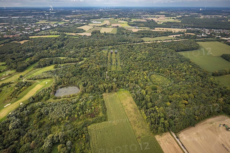 Aerial view, Former shooting range in the nature reserve Buschei Am Wirksfeld and Wulfscher Teich in the district Kurl in Dortmund, Ruhr area, North Rhine-Westphalia, Germany, DE, Dortmund, Europe, aerial view, aerial photography, aerial photography, NSG, shooting range, pond, overview, bird's eye view, forest area, birds-eyes view, former extinguishing water pond, overview