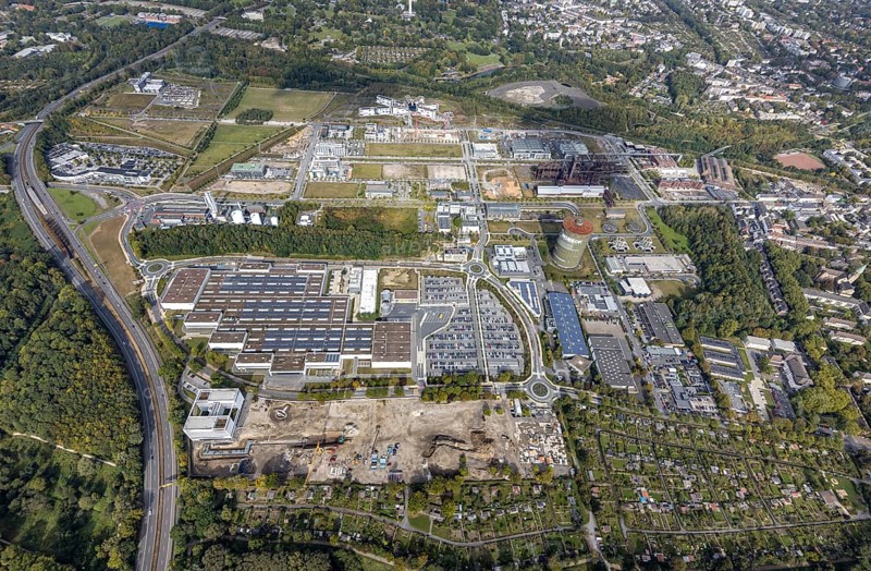 Phönix-West Areal and Hoesch-Gasometer as well as Wilo Park, BMW branch Dortmund, INTECH Die Industrieausrüster and Amprion GmbH Stromversorger in the district Hörde in Dortmund, Ruhr area, North Rhine-Westphalia, Germany, Amprion GmbH Stromversorger, DE, monument protection, Dortmund, Europe, commercial enterprises, commercial area, commercial area, commercial park, commercial location, commercial use, industrial area, industrial building, industrial location, innovation location, aerial view, aerial photograph, aerial photography, aerial photography, Phönix-West, overview, bird's-eye view, birds-eyes view, former blast furnace plant, overview