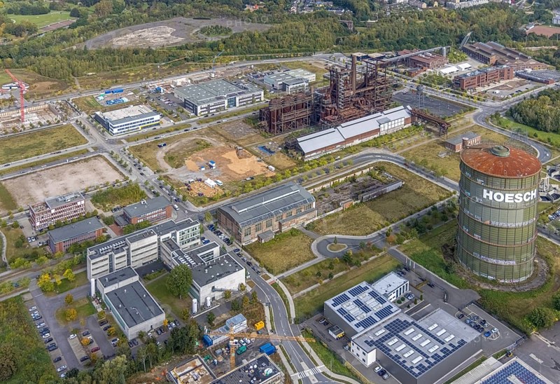 Phönix-West Areal and Hoesch-Gasometer and KIS Antriebstechnik GmbH with solar roof as well as company building Konrad-Adenauer-Allee with old factory building in the district Hörde in Dortmund, Ruhr area, North Rhine-Westphalia, Germany, Albonair, Bartels Mikrotechnik GmbH, DE, Dortmund, Europe, commercial enterprises, commercial area, commercial park, commercial location, commercial use, ION-GAS GmbH, industrial area, industrial building, industrial location, innovation location, aerial view, aerial photograph, aerial photography, aerial photography, MST Factory, Micronit GmbH, Phönix-West, overview, bird's eye view, centre for production technology, birds-eyes view, former blast furnace plant, overview