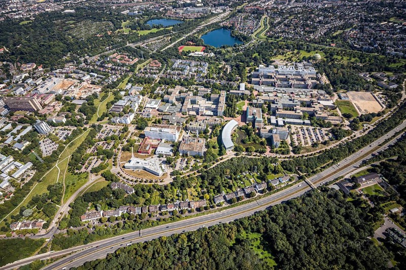Aerial view, Heinrich-Heine-University in the district Bilk in Düsseldorf, Rhineland, North Rhine-Westphalia, Germany, education, educational institution, DE, Düsseldorf, Europe, university, teaching institute, aerial view, aerial photography, aerial photography, overview, university, bird's-eye view, birds-eyes view, overview