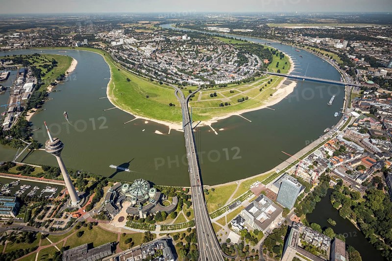 Aerial view, Rhine Tower and State Parliament of North Rhine-Westphalia on the river Rhine with Rhine knee bridge and Oberkassel bridge and view to Oberkassel in Düsseldorf, Rhineland, North Rhine-Westphalia, Germany, authority, DE, Düsseldorf, Europe, State Parliament of North Rhine-Westphalia, aerial view, aerial photography, aerial photography, Rhine loop, overview, bird's-eye view, overview