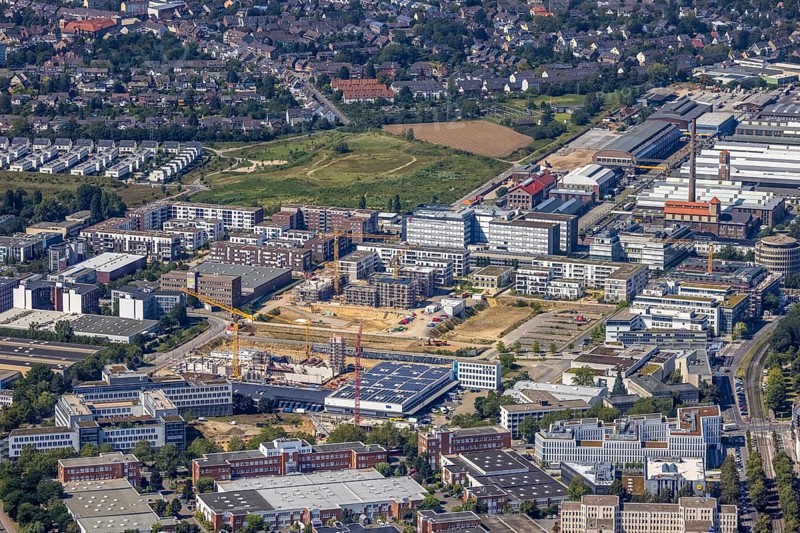 Aerial view, construction site and new building forty549 residential neighbourhood at Hansaallee and Willstätterstrasse in the district Heerdt in Düsseldorf, Rhineland, North Rhine-Westphalia, Germany, construction work, construction area, building site, building plots, construction project, construction site, DE, Düsseldorf, Europe, property tax, real estate, aerial view, aerial photography, aerial photography, new construction, overview, bird's-eye view, residential area, residential area, residential buildings, residential quality, residential neighbourhood, housing estate, birds-eyes view, overview
