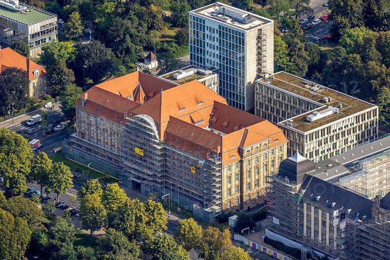 Aerial photo, Düsseldorf Higher Regional Court renovation work on the facade in the Pempelfort district of Düsseldorf, Rhineland, North Rhine-Westphalia, Germany, construction work, construction project, construction site, authority, DE, Düsseldorf, Europe, court, aerial photograph, aerial photography, aerial photography, renovation, refurbishment, overview, bird's-eye view, overview