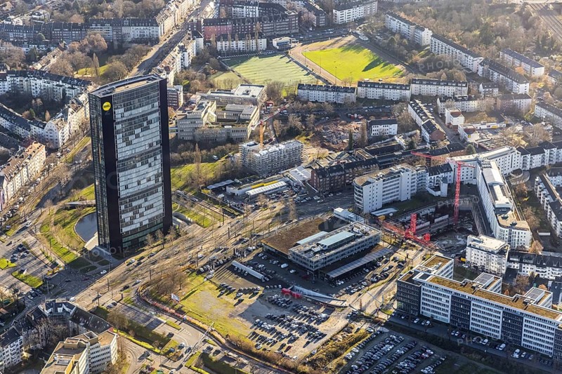 Aerial view, ARAG Tower with construction site at the corner of Mercedesstraße and Münsterstraße with new construction of an office and residential complex in the Düsseltal district of Düsseldorf, Rhineland, North Rhine-Westphalia, Germany, ARAG high-rise building, construction work, construction, construction area, construction site, building plots, construction crane, construction measure, construction project, construction site, CG Gruppe AG, DE, Düsseldorf, development, Europe, commercial buildings, property tax, high-rise buildings, real estate, capacity requirements, aerial view, aerial photography, aerial photography, new construction, overview, bird's-eye view, residential complex, living and working, residential area, residential buildings, birds-eyes view, overview