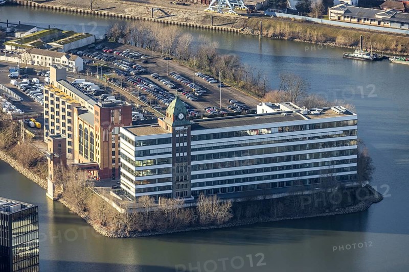 Aerial view, office buildings and commercial buildings Plange Mühle in the media harbour in the harbour in Düsseldorf, Rhineland, North Rhine-Westphalia, Germany, DE, Düsseldorf, Europe, commercial enterprises, commercial area, commercial park, commercial location, commercial use, harbour area, industrial area, industrial location, aerial photograph, aerial photography, aerial photography, overview, bird's-eye view, bird's-eye view, overview