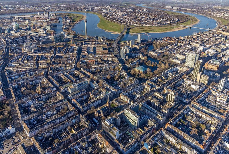 Aerial view, office buildings and commercial buildings Friedrichstraße with the catholic church St. Peter and Rhine Arch and Rhine Tower in the Friedrichstadt district of Düsseldorf, Rhineland, North Rhine-Westphalia, Germany, place of worship, City, DE, Düsseldorf, Europe, commercial buildings, commercial location, commercial use, religious community, place of worship, holy place, city centre, church, parish, denomination, aerial view, aerial photography, aerial photography, religion, religious site, Rheinkniebrücke, city view, city centre, city centre, overview, bird's-eye view, bird's-eye view, overview
