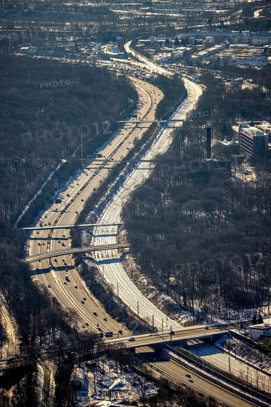 Aerial view, bridges over the A3 motorway, Duissern, Duisburg, Ruhr area, North Rhine-Westphalia, Germany, motorway, bridge, DE, Europe, pedestrian bridge, aerial view, aerial photography, aerial photography, snow, overview, bird's eye view, winter, birds-eyes view, cleared roads, overview