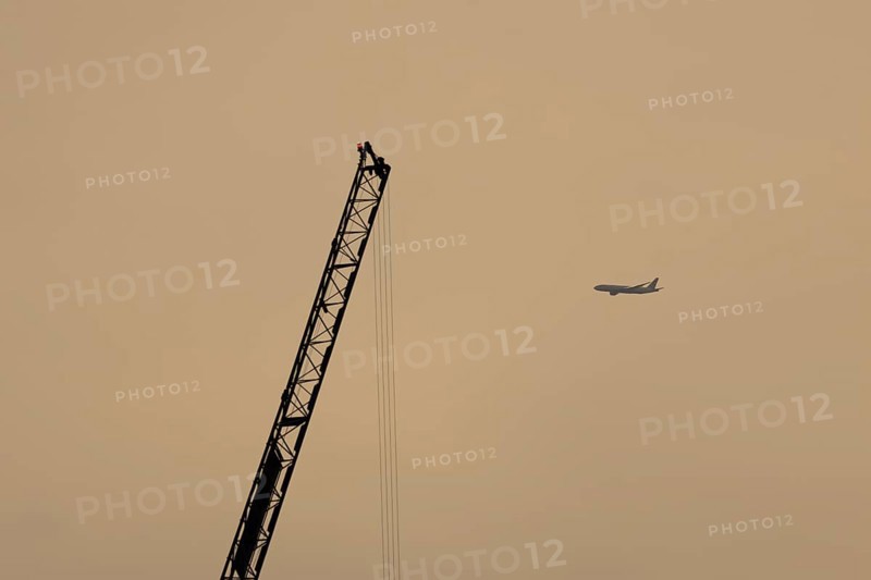 Boeing 787-9 Dreamliner jet passenger aircraft of British Airways airlines in flight at sunset, London, England, United Kingdom