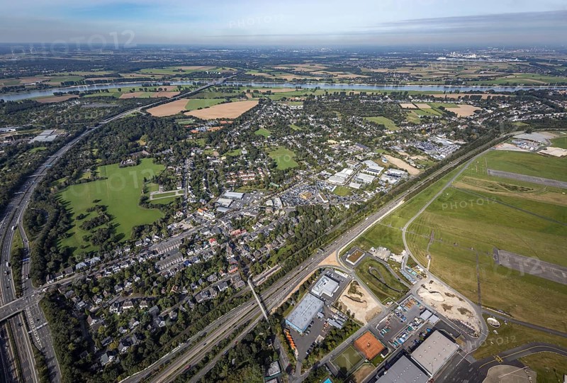 Aerial view, district Lohuasen at Düsseldorf Airport in the district Lohausen in Düsseldorf, Rhineland, North Rhine-Westphalia, Germany, DE, Düsseldorf, Europe, flight emission, airport, aircraft noise, aeroplane, aerial photograph, aerial photography, aerial photography, overview, bird's-eye view, overview