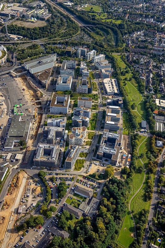 Aerial view, commercial area between Flughafenstraße and Klaus-Bungert-Straße with Flughafen Düsseldorf GmbH headquarters in the Unterrath district of Düsseldorf, Rhineland, North Rhine-Westphalia, Germany, DE, Düsseldorf, Europe, commercial enterprises, commercial area, commercial park, commercial location, commercial use, industrial area, industrial location, aerial photograph, aerial photography, aerial photography, overview, bird's-eye view, bird's-eye view, overview