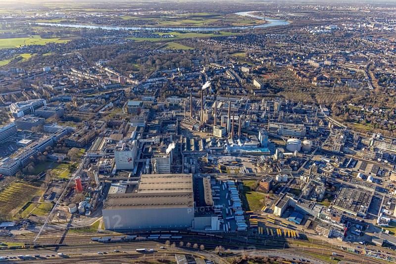 Aerial view, factory premises of Henkel AG in the Holthausen district of Düsseldorf, Rhineland, North Rhine-Westphalia, Germany, DE, Düsseldorf, Europe, commercial enterprises, commercial area, commercial area, commercial location, commercial use, industrial area, industrial building, industrial location, aerial photograph, aerial photography, aerial photography, overview, bird's-eye view, overview