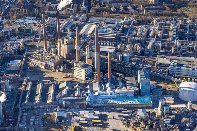 Aerial view, factory premises of Henkel AG in the Holthausen district of Düsseldorf, Rhineland, North Rhine-Westphalia, Germany, DE, Düsseldorf, Europe, commercial enterprises, commercial area, commercial area, commercial location, commercial use, industrial area, industrial building, industrial location, aerial photograph, aerial photography, aerial photography, overview, bird's-eye view, overview