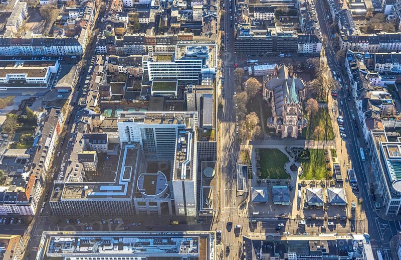Aerial view, office buildings and commercial buildings Friedrichstraße with the catholic church St. Peter in the district Friedrichstadt in Düsseldorf, Rhineland, North Rhine-Westphalia, Germany, place of worship, city, DE, Düsseldorf, Europe, commercial buildings, commercial location, commercial use, religious community, place of worship, holy place, city centre, church, parish, denomination, aerial view, aerial photography, aerial photography, religion, religious site, city view, city centre, city centre, overview, bird's-eye view, overview