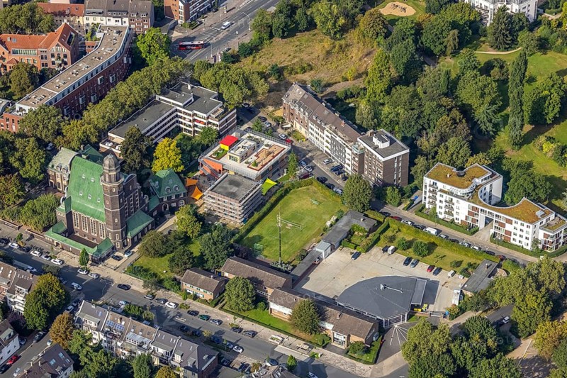 Aerial view, Auferstehungskirche, evang. Kindergarten Wettiner Straße as well as fire station 2 Düsseldorf-Niederkassel in the district Oberkassel in Düsseldorf, Rhineland, North Rhine-Westphalia, Germany, place of worship, fire fighter, fire protection, fire station, DE, Düsseldorf, Europe, fire station, fire brigade, religious community, place of worship, holy place, kindergarten, day care centre, day care centre, church, parish, day care centre, denomination, aerial view, aerial photography, aerial photography, religion, religious site, rescue station, overview, bird's-eye view, overview