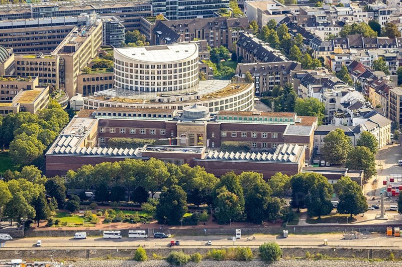 Aerial view, art palace and semicircular building of the Ministry of the Environment of North Rhine-Westphalia in the district Pempelfort in Düsseldorf, Rhineland, North Rhine-Westphalia, Germany, authority, DE, Düsseldorf, Europe, culture, art, aerial view, aerial photography, aerial photography, overview, bird's-eye view, overview