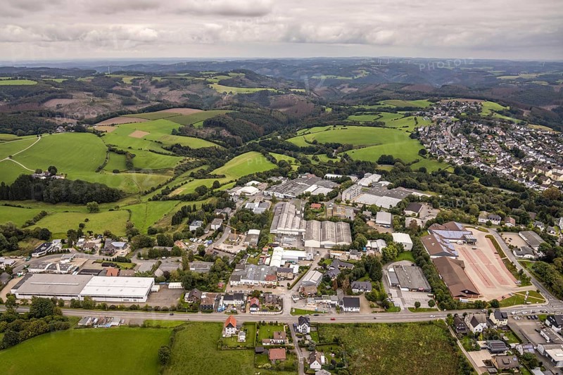 Aerial view, commercial area Frankfurter Straße in Breckerfeld, Sauerland, North Rhine-Westphalia, Germany, Breckerfeld, DE, Europe, commercial enterprises, commercial area, commercial park, commercial location, commercial use, industrial area, industrial building, industrial location, aerial photograph, aerial photography, aerial photography, overview, bird's-eye view, bird's-eye view, overview