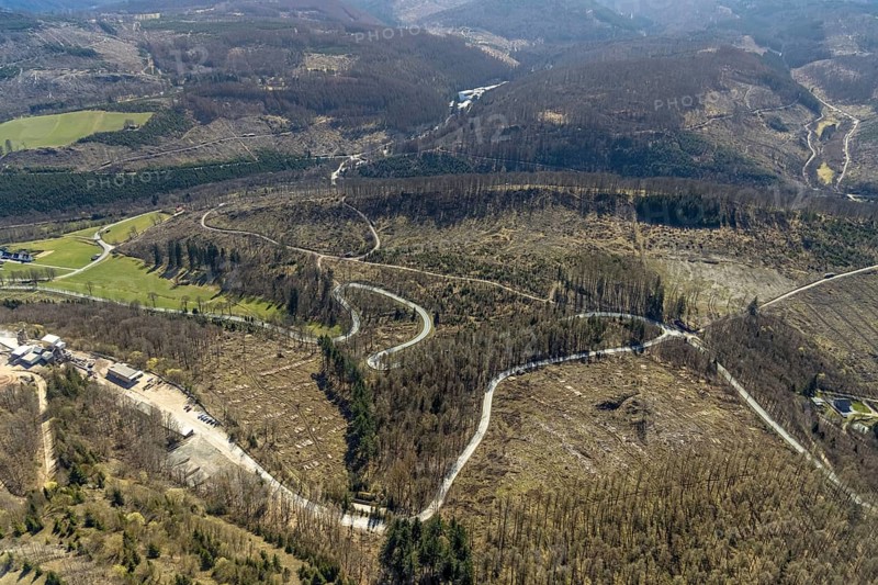 Aerial photo, Bilsteinhalde, serpentines, forest dieback, Gudenhagen, Brilon, Sauerland, North Rhine-Westphalia, Germany, DE, Europe, aerial photography, aerial photography, aerial photography, road traffic, overview, bird's-eye view, forest, forest area, forest damage, birds-eyes view, overview