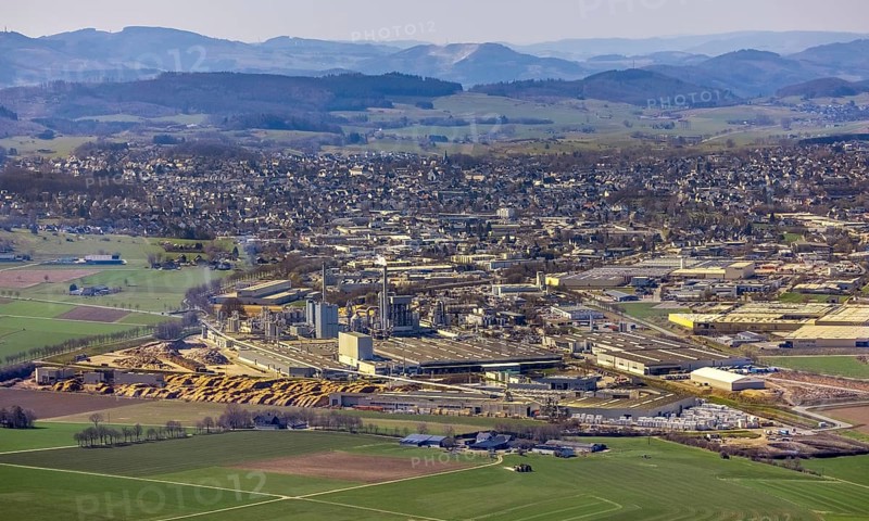 Aerial view, Egger Holzwerkstoffe Brilon and local view, Brilon, Sauerland, North Rhine-Westphalia, Germany, DE, Europe, property tax, hilly landscape, real estate, aerial view, aerial photography, aerial photography, overview, bird's eye view, living and life, residential buildings, birds-eyes view, overview