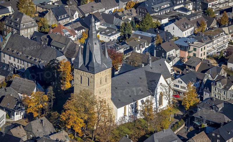 Aerial view, city centre view with catholic provost church in Brilon, Sauerland, North Rhine-Westphalia, Germany, place of worship, Brilon, DE, Europe, religious community, place of worship, holy place, church, parish, denomination, aerial view, aerial photography, aerial photography, religion, religious site, overview, bird's eye view, birds-eyes view, overview