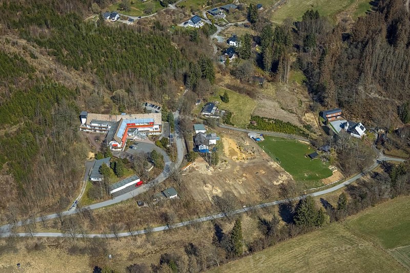 Aerial view, Kursanatorium Hochsauerland Haus der Kriegsblinden, Kriegsblinden-Hilfsverein Westfalen, Pulvermühle, Gudenhagen, Brilon, Sauerland, North Rhine-Westphalia, Germany, DE, Europe, health care, clinic, aerial view, aerial photography, aerial photography, medical facility, medical aid, Mother of God of Mercy, sanatorium, overview, bird's-eye view, overview, medical care