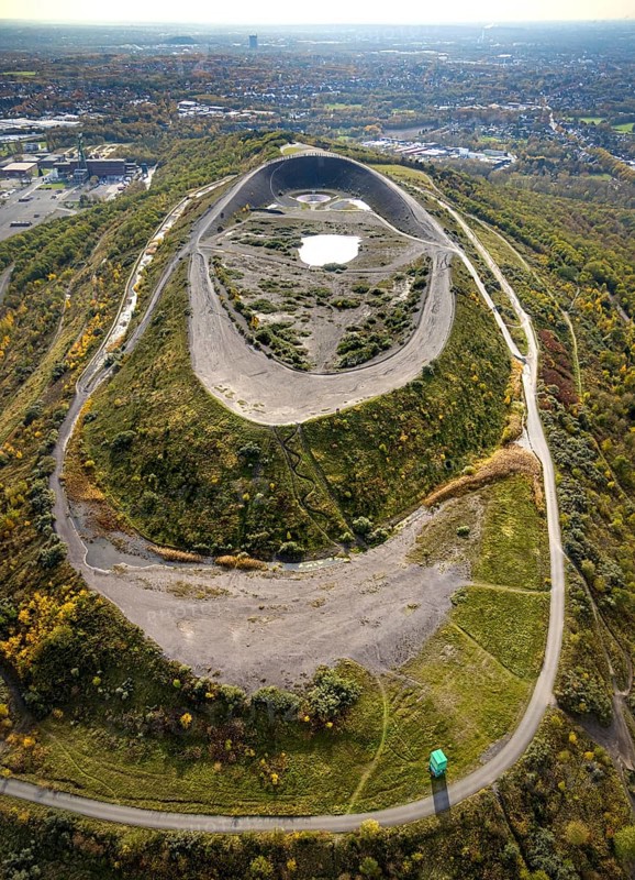 Aerial view, Haniel spoil tip in the Fuhlenbrock district of Bottrop, Ruhr area, North Rhine-Westphalia, Germany, spoil tip, Bottrop, DE, Europe, spoil tip, aerial view, aerial photography, aerial photography, overview, bird's-eye view, overview