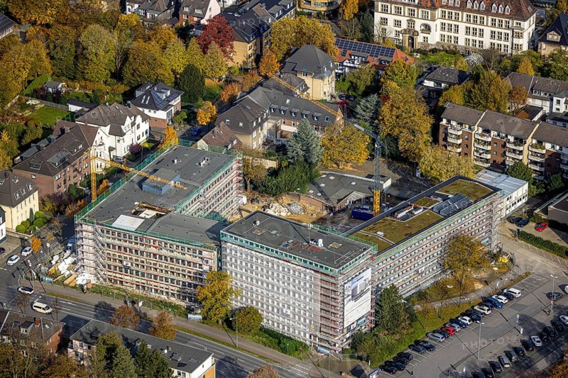 Aerial view, New Bauknecht Quarter with construction work at the RAG building Gleiwitzer Platz in the district Altstadt in Bottrop, Ruhr area, North Rhine-Westphalia, Germany, Bottrop, DE, monument protection, Europe, commercial enterprises, commercial area, commercial location, commercial use, landmark of industrial heritage, aerial view, aerial photography, aerial photography, RAG administration building, overview, bird's-eye view, bird's-eye view, overview