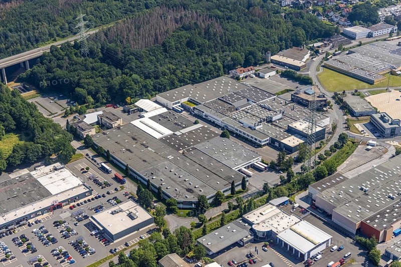 Aerial view, industrial area Westring, META-Regalbau, company premises Fritz Streiter, Bruchhausen, Arnsberg, Sauerland, North Rhine-Westphalia, Germany, DE, Europe, commercial enterprises, commercial area, commercial location, commercial use, Hochsauerlandkreis, industrial area, industrial location, Interprint GmbH, aerial photograph, aerial photography, aerial photography, META-Regalbau GmbH, overview, bird's-eye view, birds-eyes view, overview
