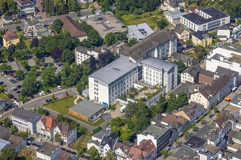 Aerial view, Klinikum Hochsauerland St.-Johannes-Hospital Neheim, Neheim, Arnsberg, Sauerland, North Rhine-Westphalia, Germany, DE, Europe, health care, Hochsauerlandkreis, hospital, clinic, clinic, hospital, hospital, aerial photograph, aerial photography, aerial photography, medical facility, medical aid, overview, bird's eye view, birds-eyes view, overview, medical care
