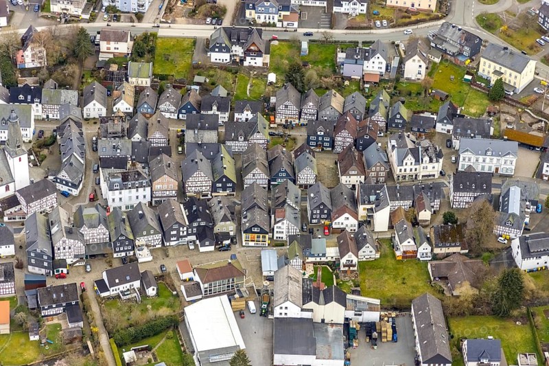 Aerial view, town centre Bad Laasphe, Siegerland, North Rhine-Westphalia, Germany, old town, Bad Laasphe, DE, Europe, half-timbered houses, property tax, aerial view, aerial photography, aerial photography, overview, bird's-eye view, residential complex, living and living, residential area, residential buildings, birds-eyes view, overview