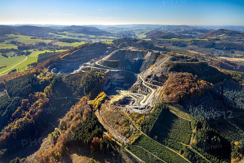 Aerial photograph, Diabaswerk Halbeswig quarry in the district of Heringhausen in Bestwig, Sauerland, North Rhine-Westphalia, Germany, Bestwig, DE, Europe, aerial view, aerial photography, aerial photography, quarry, overview, bird's-eye view, overview