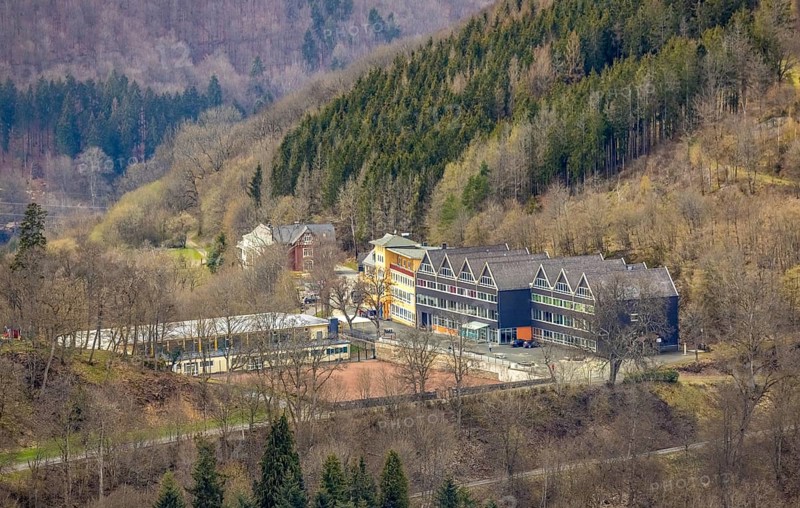 Aerial view, boarding school for girls and boys with state-recognised grammar school and secondary school at Wittgenstein Castle, Wittgenstein-Kunst, Bad Laasphe, Siegerland, North Rhine-Westphalia, Germany, education, educational institution, DE, Europe, grammar school, educational institute, aerial view, aerial photography, aerial photography, secondary school, school, overview, bird's-eye view, overview