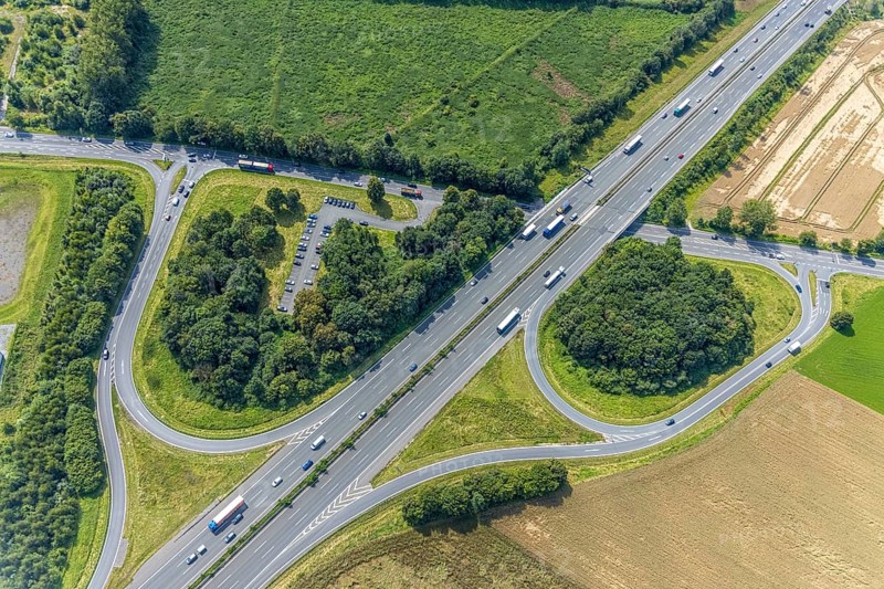Aerial view, motorway exit Kamen / Bergkamen of the A2 in Weddinghofen, Bergkamen, Ruhr area, North Rhine-Westphalia, Germany, motorway A2, DE, Europe, aerial view, aerial photography, aerial photography, overview, bird's-eye view, overview