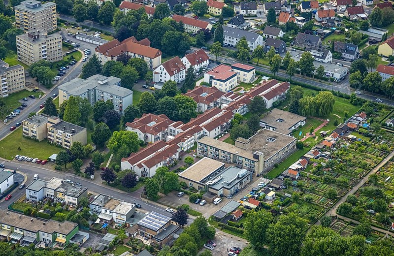 Aerial view of the AWO retirement home Hermann-Görlitz-Seniorenzentrum, Bergkamen, Ruhr area, North Rhine-Westphalia, Germany, DE, Europe, aerial photo, birds-eyes view, aerial photography, aerial photography, overview, bird's eye view, retirement home, nursing home, retirement residence